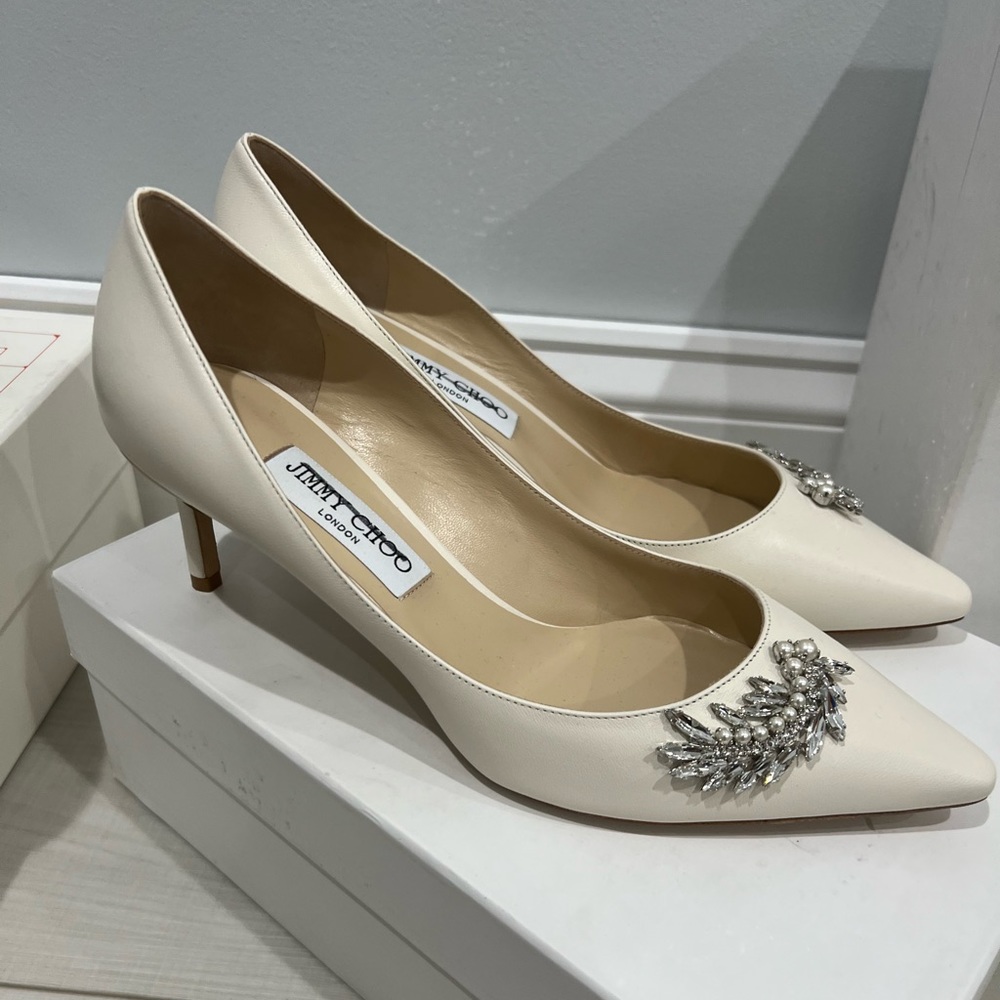 $1680 Jimmy Choo
Romy 60 crystal-embellished pumps size 40 - Picture 7 of 10